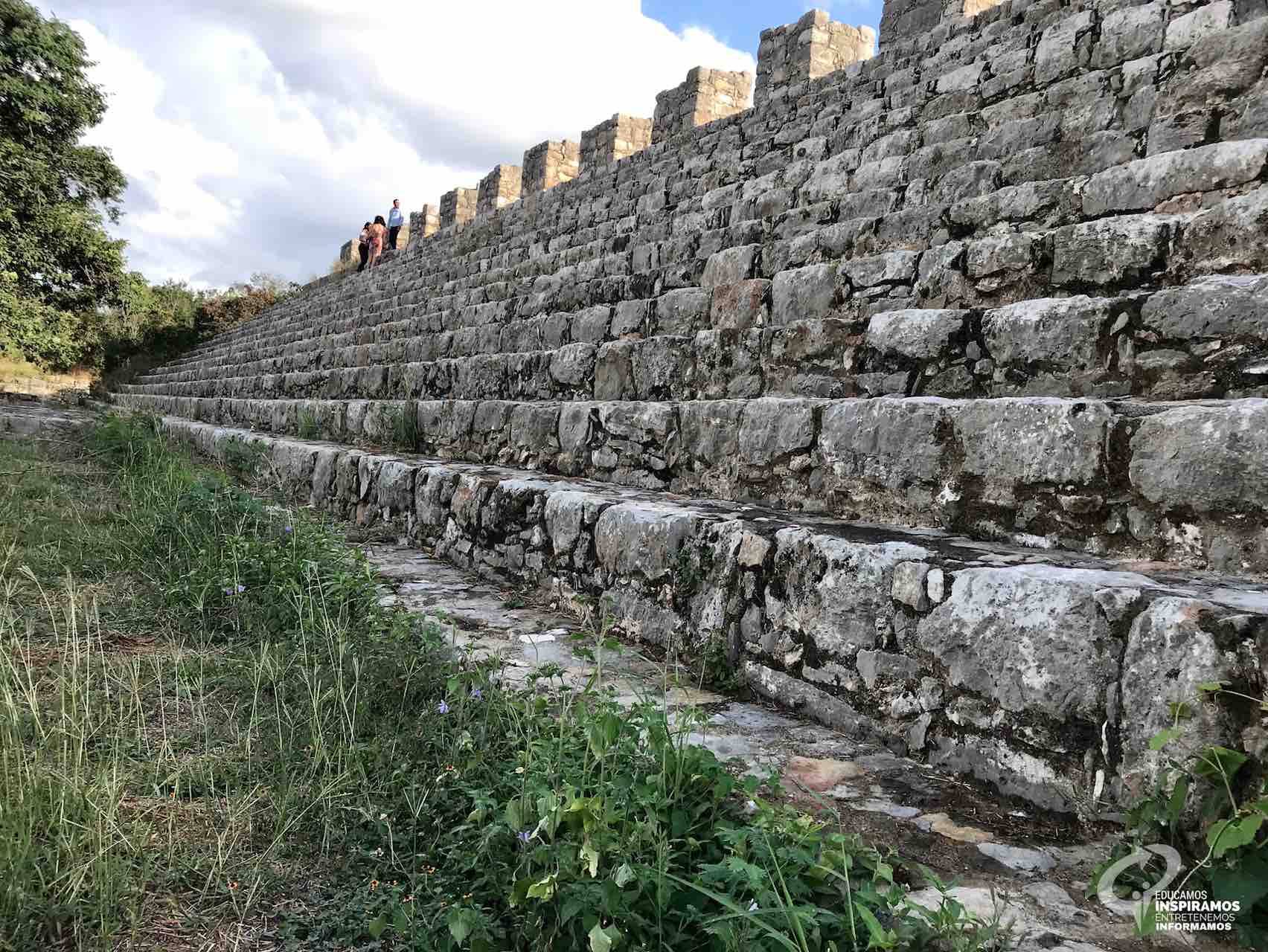 zona-arqueologica-dzibilchaltun-yucatan-mexico